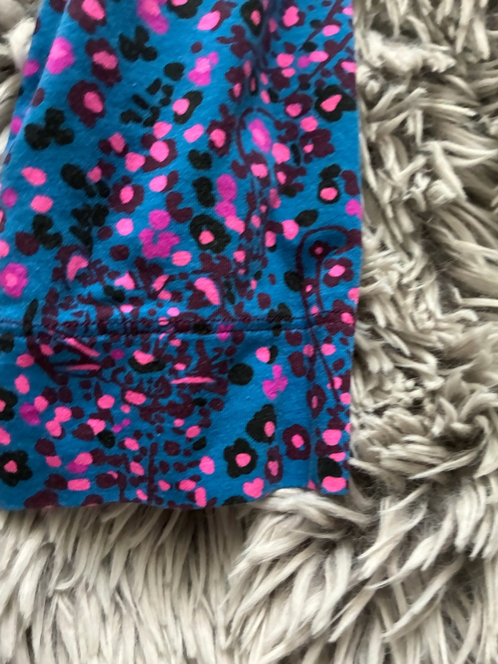 Lilly Pulitzer -size large/ Speckled Navy & Maroon Layered Knit Pullover - Picture 7 of 8